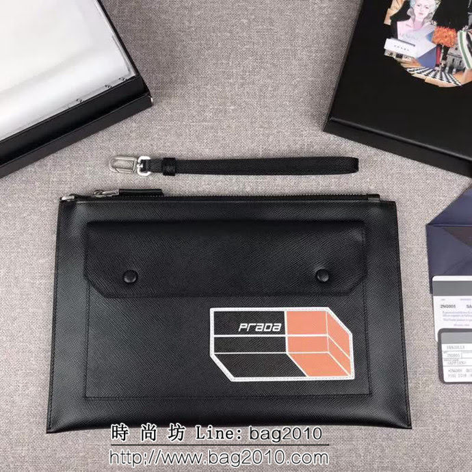 PRADA普拉達 官網同步 限量版 最新摩登態度系列 十字紋牛皮手包 2NG005 DD1432